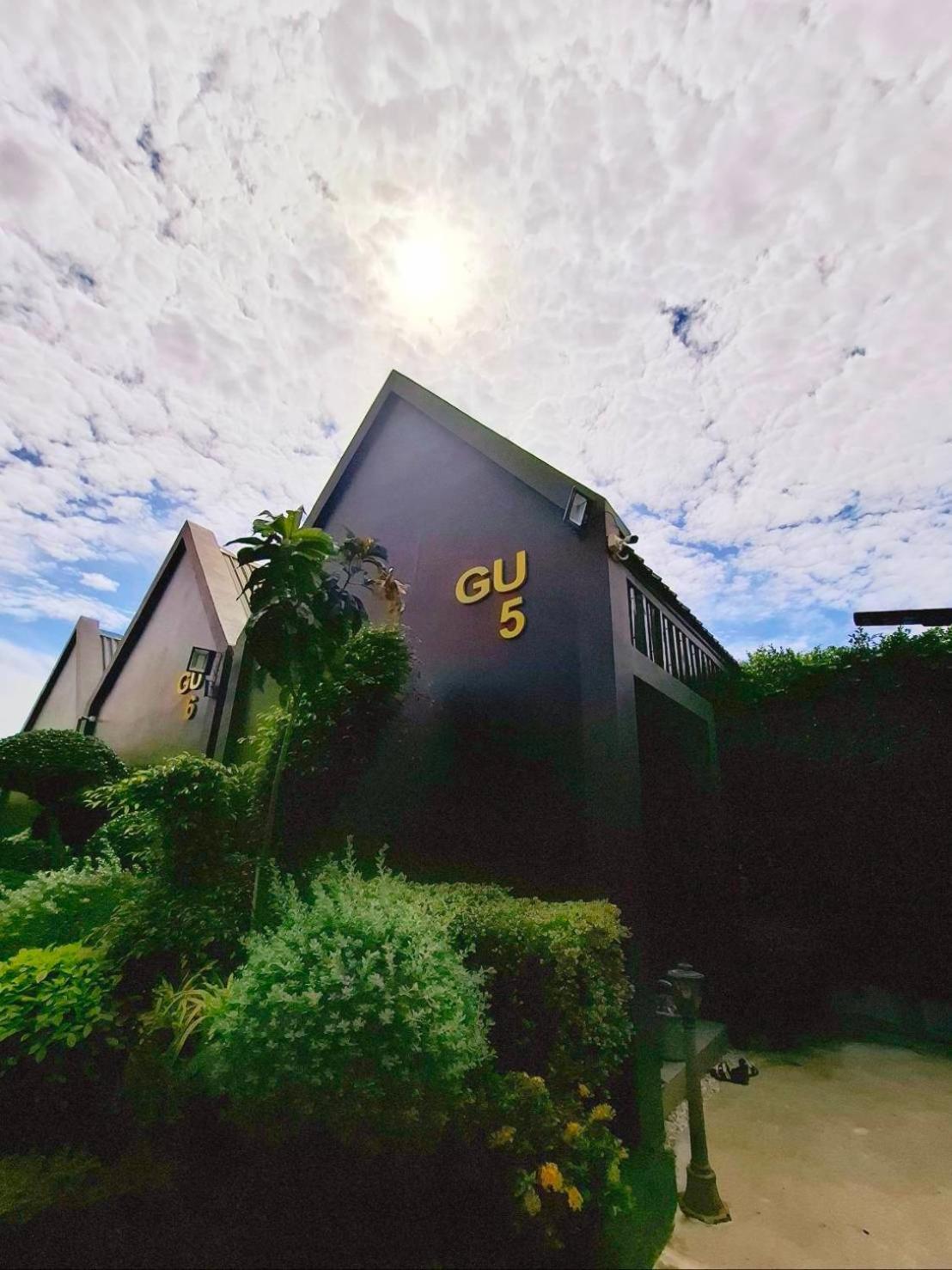 Sawasdee​ Buriram​ Resort Bagian luar foto