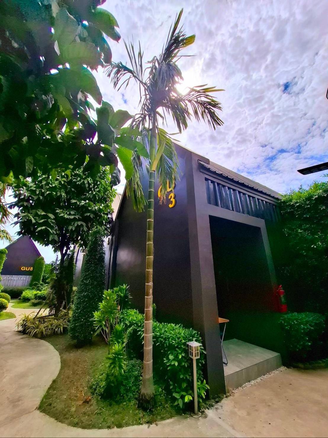 Sawasdee​ Buriram​ Resort Bagian luar foto