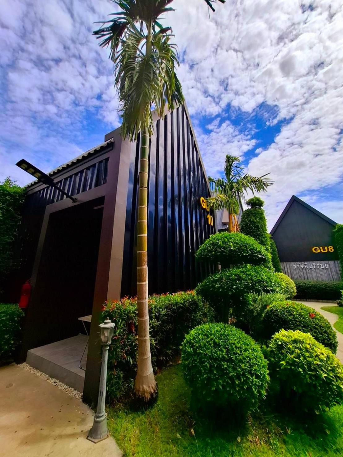 Sawasdee​ Buriram​ Resort Bagian luar foto