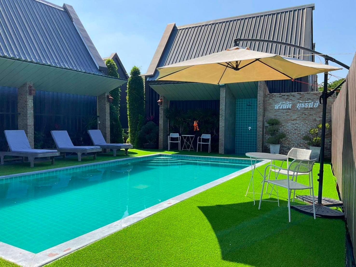 Sawasdee​ Buriram​ Resort Bagian luar foto