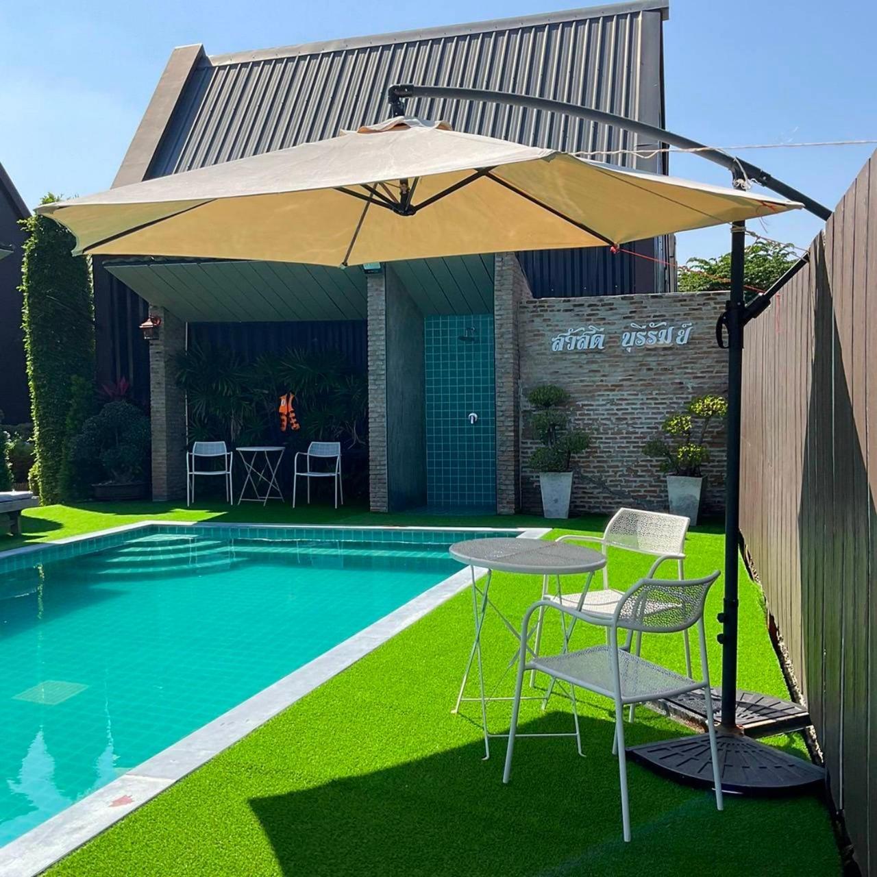 Sawasdee​ Buriram​ Resort Bagian luar foto